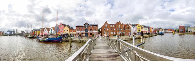 Deutschland, Schleswig-Holstein, Husum, Altstadt, Hafen - PUF01171