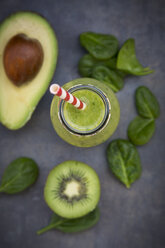 Green detox smoothie with avocado, kiwi and baby spinach - LVF06630