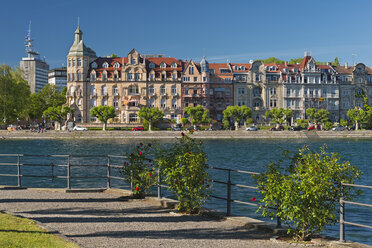 Deutschland, Baden-Württemberg, Konstanz, Seestrasse vom Inselhotel aus gesehen - SHF01981