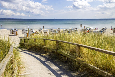 Deutschland, Schleswig-Holstein, Scharbeutz, Küstenort, Strand - PUF01204