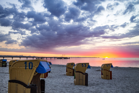 Deutschland, Schleswig-Holstein, Scharbeutz, Küstenort, Strand, lizenzfreies Stockfoto