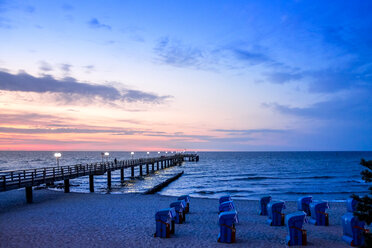 Germany, Mecklenburg-Western Pomerania, Baltic sea seaside resort Kuehlungsborn at sunset - PUF01216
