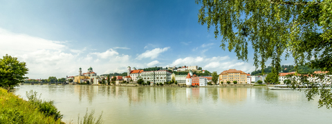 Deutschland, Bayern, Passau, Altstadt und Inn, lizenzfreies Stockfoto