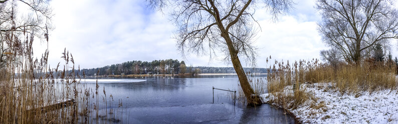 Deutschland, Brandenburg, Havelland, Havel im Winter - PUF01254