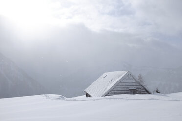 Austria, Salzburg State, Osterhorn group, ski area, hut in winter - HAMF00262