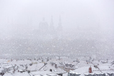 Germany, bavaria, wuerzburg, City view and snowfall - NDF00741