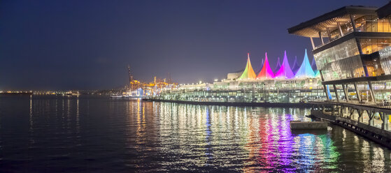 Canada, British Columbia, Vancouver, Convention Center and Canada Place at night - MMAF00230