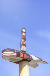 USA, Alaska, Totem pole - MMAF00241