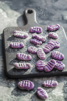 Hausgemachte Gnocchi aus lila Kartoffeln - SARF03536