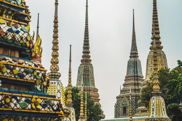 Thailand, Bangkok, Pagoden des Tempels Wat Pho - KKAF00855