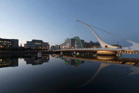 Ireland, Dublin, Samuel Beckett Bridge, river Liffey in the evening stock photo