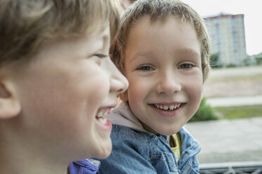 Two boys smiling, close-up - FSIF00767