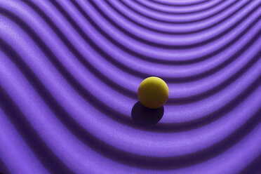 Yellow sphere over a geometric purple background, 3D Rendering - DRBF00044