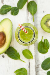 Green smoothie, detox, with avocado, baby spinach and kiwi - LVF06708