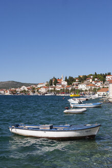 Kroatien, Dalmatien, Rogoznica, Adria, Hafen mit Fischerbooten - WWF04167