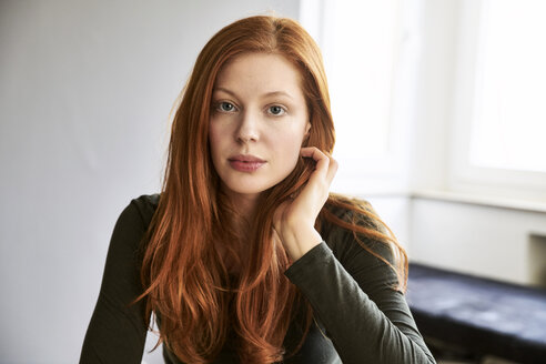 Portrait of serious redheaded woman - FMKF04873