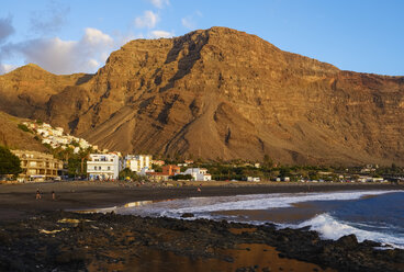 Spain, Canary Islands, La Gomera, Valle Gran Rey, La Playa and La Calera in the evening - SIEF07737