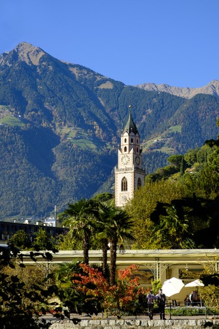 Italien, Südtirol, Meran, Kirche St. Nikolaus, lizenzfreies Stockfoto