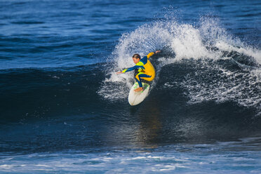 Spain, Canary Islands, Tenerife, surfer - SIPF01940