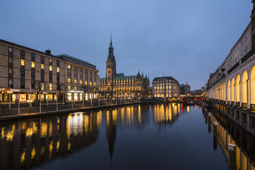 Germany, Hamburg, town hall and Little Alster in the evening - FOF09884