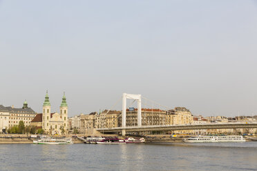 Hungary, Budapest, Danube river, Elisabeth Bridge - FOF09903