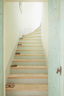 Slippers lining stairs - CAIF00327