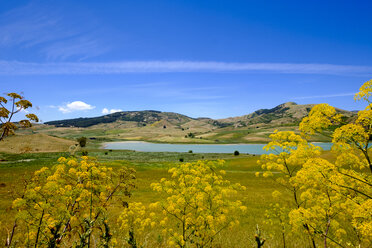 Italien, Sizilien, bei Corleone, Lago Prizzi - LBF01815