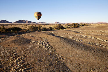 Africa, Namibia, Namib-Naukluft National Park, Sossusvlei, Kulala Wilderness Reserve, air balloon - CVF00198