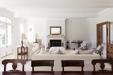 Luxury living room - CAIF03685