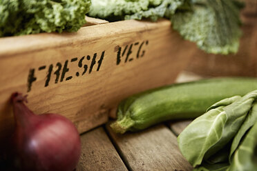 Still life fresh, organic, healthy vegetables and wooden crate - CAIF04183