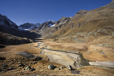 Österreich, Tirol, Stubaital, Hohes Moos im Morgenlicht - CVF00225