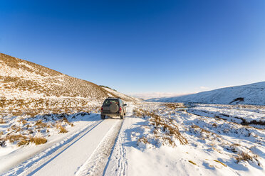 United Kingdom, Scotland, East Lothian, Lammermuir Hills, off-road vehicle - SMAF00958