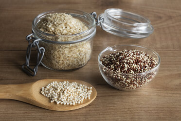 Quinoa flakes, quinoa graines and puffed quinoa - EVGF03294