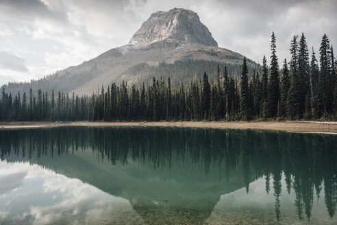 Kanada, Britisch-Kolumbien, Yoho Lake, Yoho National Park, Wapta Mountain, Rocky Mountains - GUSF00334