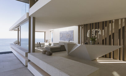 Modern, luxury home showcase interior with ocean view - HOXF01295