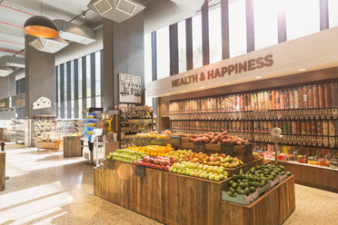 Produce and bulk food on display in health food grocery store market - HOXF01659