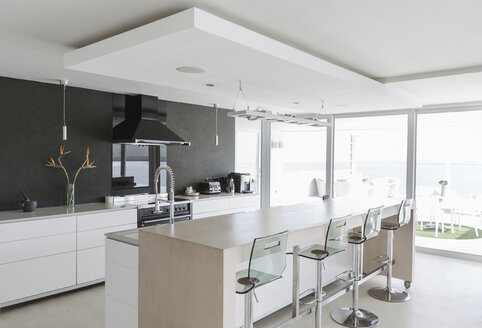 Modernes Luxus-Wohnhaus Showcase Innenraum Küche - HOXF02135