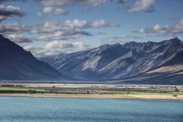 Blick auf die Berge und den Lake Ohau, Südinsel Neuseeland - CAIF04758