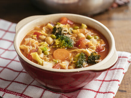 Minestrone, vegetable soup - HAWF00996