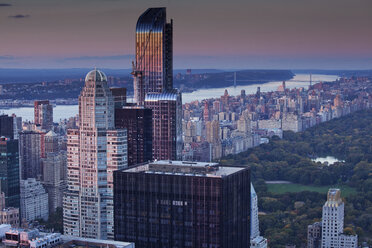 Skyline von Midtown, Upper West Side, New York City, New York, Vereinigte Staaten - CAIF07639