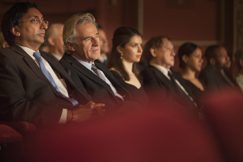 Ernsthaftes Theaterpublikum, lizenzfreies Stockfoto