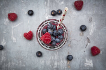 Glass bottle of berry smoothie - LVF06771