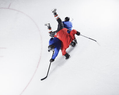 Eishockeyspieler stoßen auf dem Eis zusammen - CAIF11152