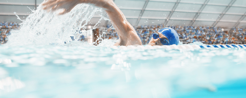 Schwimmer im Schwimmbecken, lizenzfreies Stockfoto