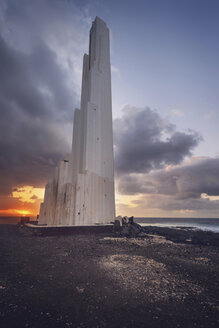 Spanien, Kanarische Inseln, Teneriffa, Sonnenuntergang am Faro de Punta del Hidalgo - DHCF00182