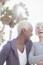 Senior women laughing - CAIF16968