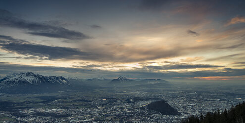 Austria, Salzburg, cityscape as seen from Moenchsberg - STCF00406