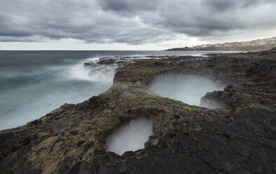 Spanien, Kanarische Inseln, Gran Canaria, La Garita, Geologische Formation El Bufadero - STCF00433