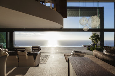 Modern house overlooking ocean - CAIF19010
