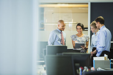 Business people talking in office - CAIF19397